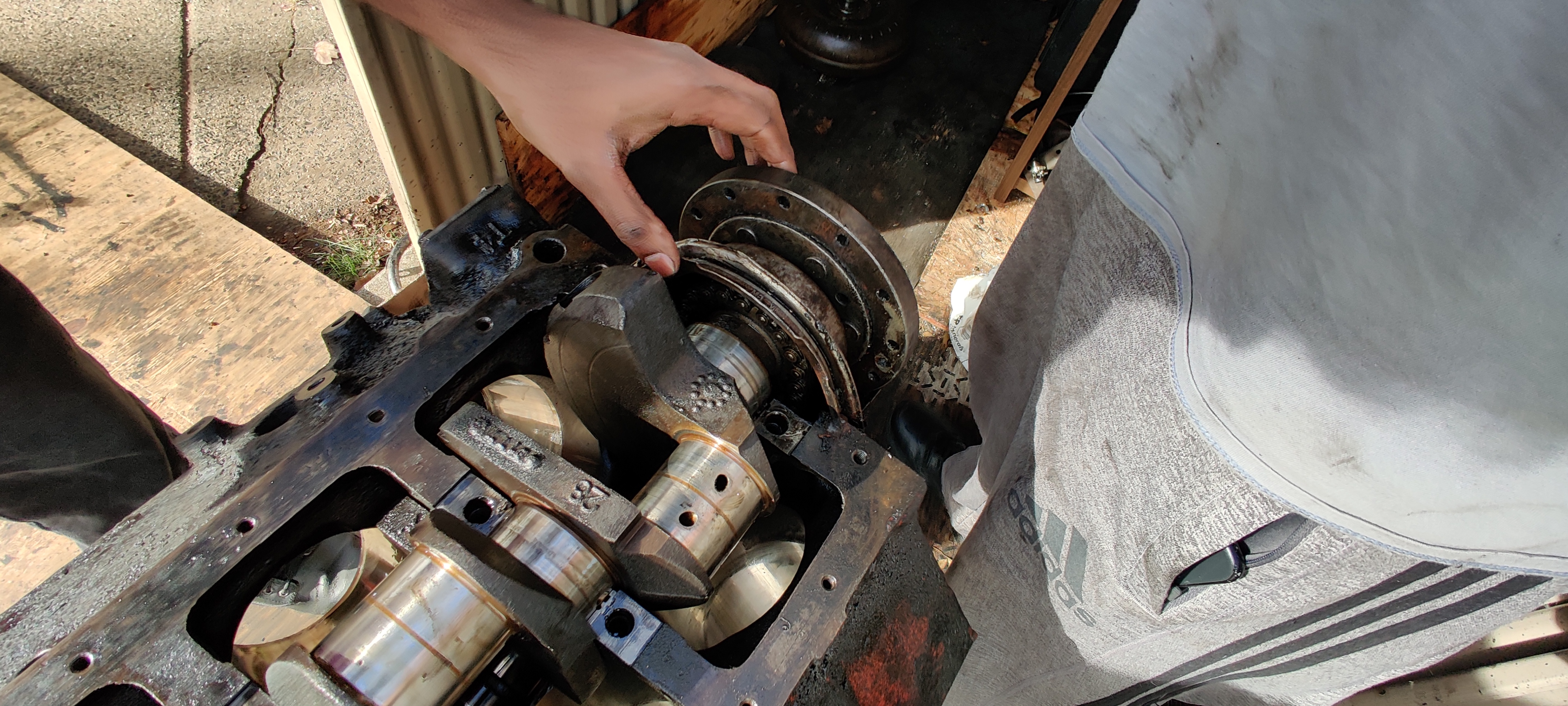 The dreaded pully at the end of the crankshaft